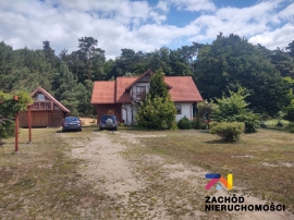 Ładny dom pod lasem!!!